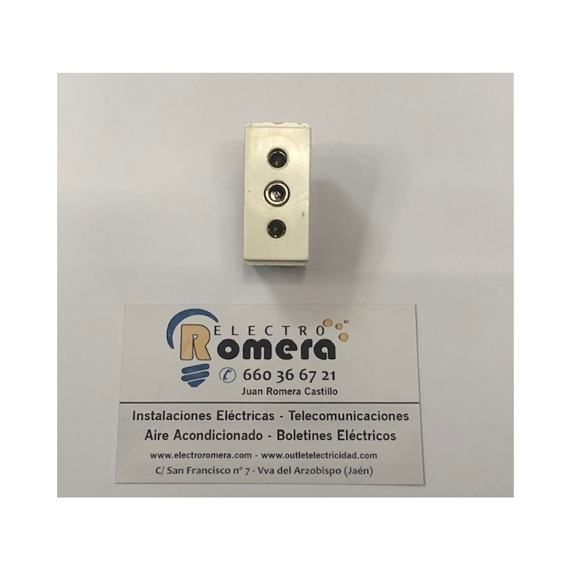 ENCHUFE ESTRECHO BIPOLAR CON TT BJC LINEAL