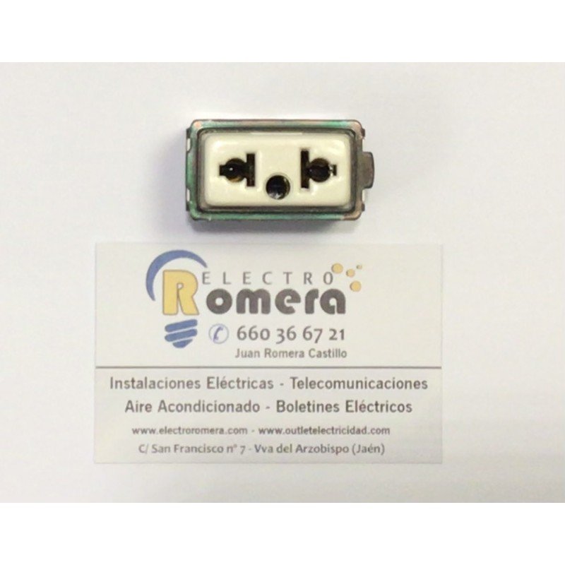 ENCHUFE ADAPTADOR 2P MAS TT DESPLAZADA VENUS 7064 10A 250V