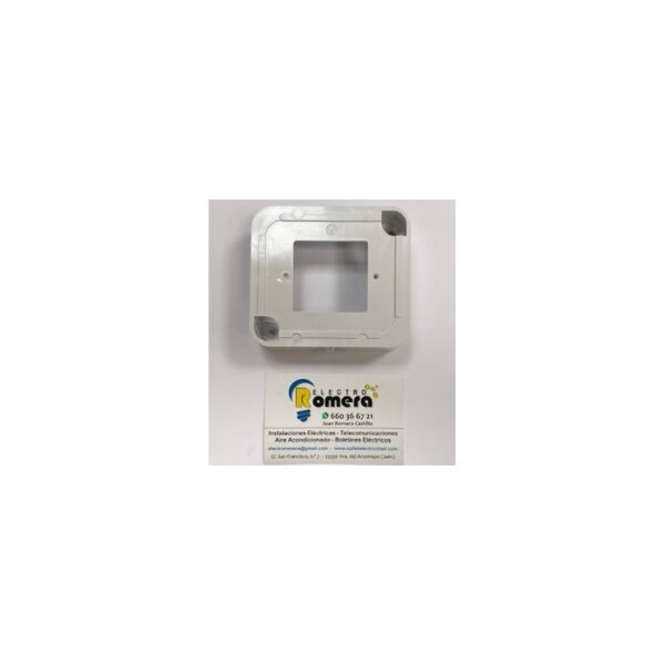 ZOCALO PARA 2 ELEMENTOS PLASTIMETAL UNICAJA 82 1 ZOCALO PARA 2 ELEMENTOS PLASTIMETAL UNICAJA 82