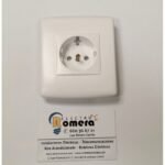 ENCHUFE  MONONOLOCK PARA  BASE 2P+TTL 10/16A 250V MONOBLOCK EUNEA MERLIN GERIN BLANCO POLAR 40040.18