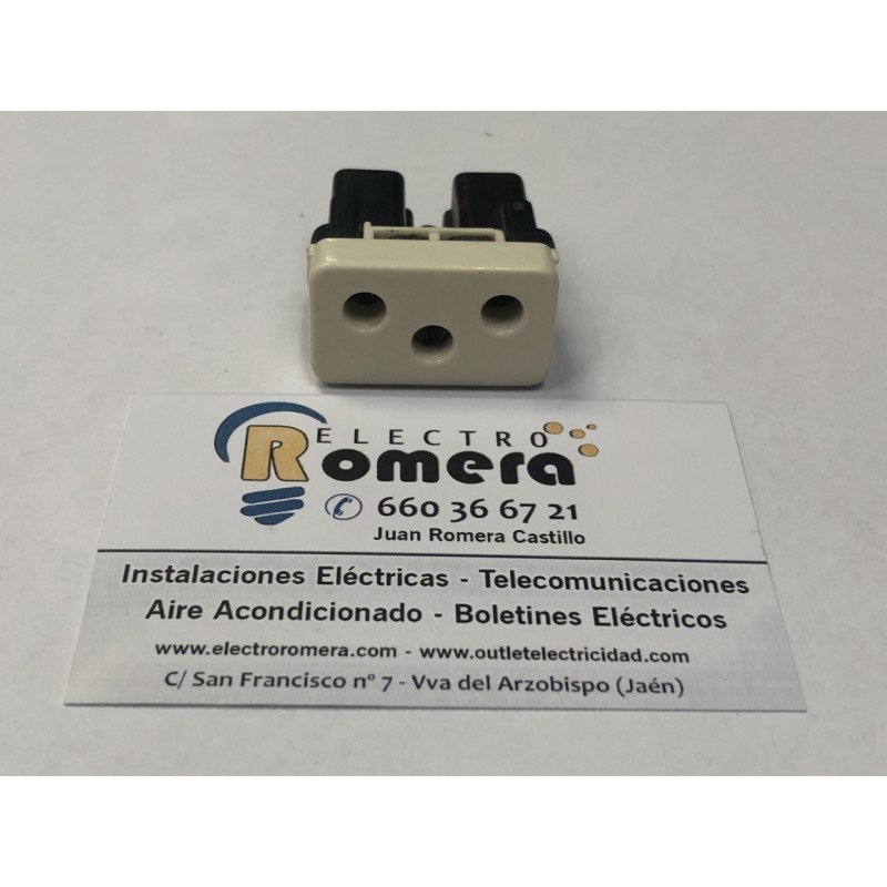 ENCHUFE BIPOLAR CON TOMA DE TIERRA DESPLAZADA RECUPERADA 10-16A 250V 4106