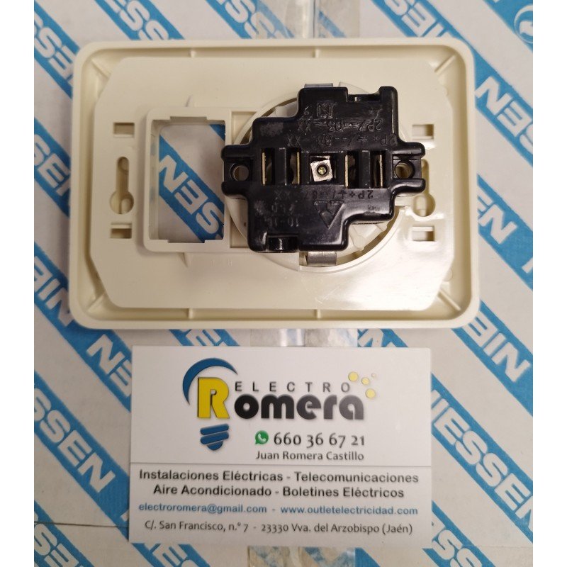 ENCHUFE SHUKO 2P+TT BLANCO MARFIL 4288.1 3 ENCHUFE SHUKO 2P+TT BLANCO MARFIL 4288.1