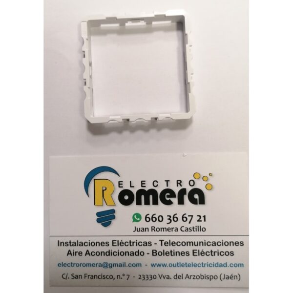 ADAPTADOR UNICA BLANCO U0.582 1 ADAPTADOR UNICA BLANCO U0.582