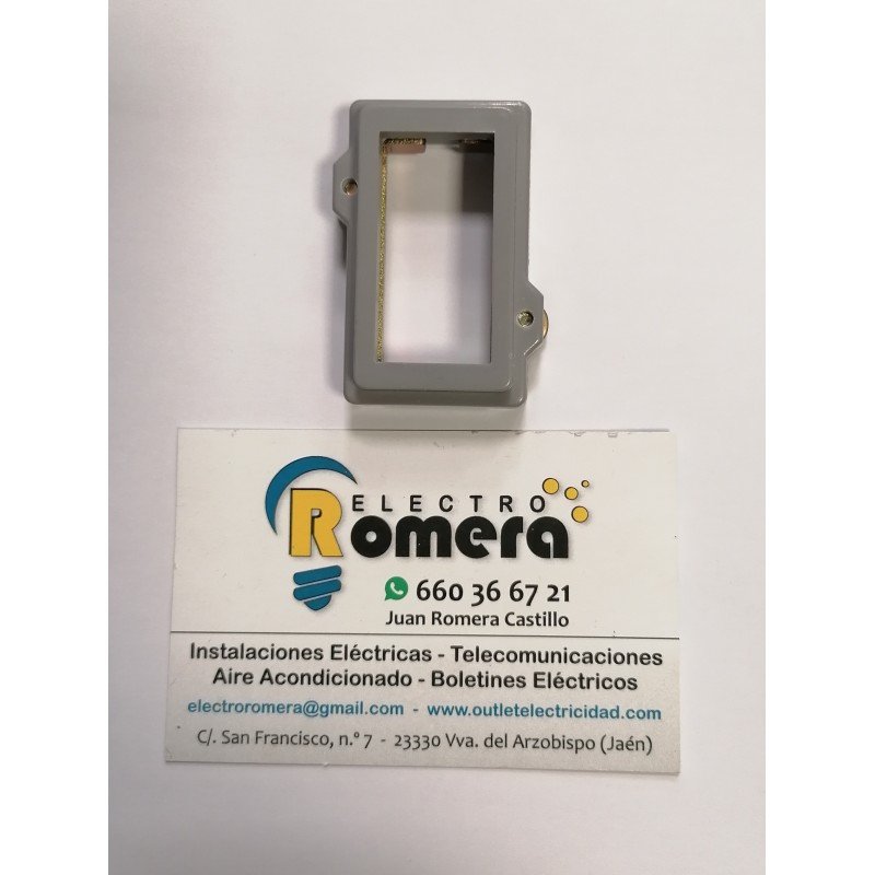 PLAQUITA ACOPLAMIENTO PARA MECANISMOS SERIE LINEAL EN COLOR GRIS REF. 3097