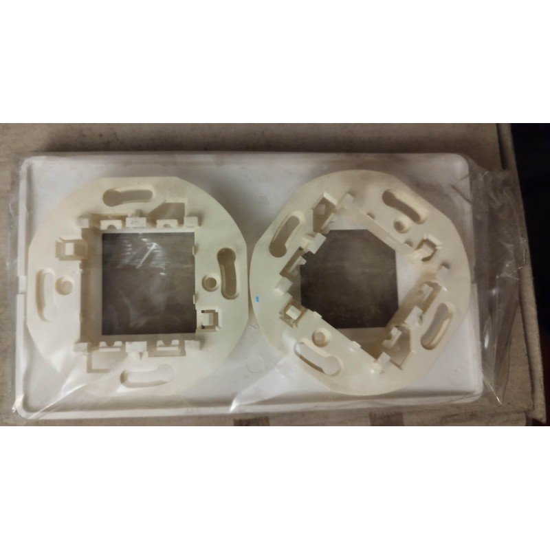 PLACA 2 VENTANILLAS SIN TORNILLOS BASTIDOR SIN GARRAS (90 * 162 MM)