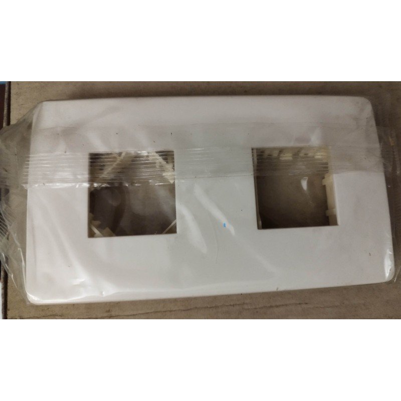 PLACA 2 VENTANILLAS SIN TORNILLOS BASTIDOR SIN GARRAS (90 * 162 MM)