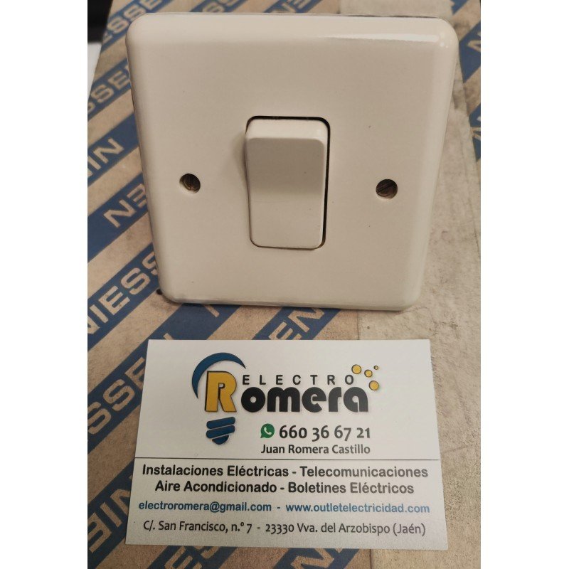 PLACA 80 * 80 4002 sin mecanismo solo marco